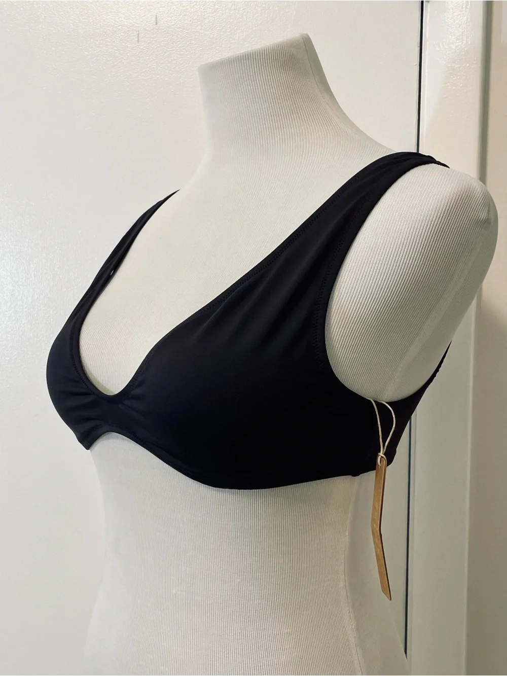NWT Skims Signature Swim Plunge Bikini Top Black Size L